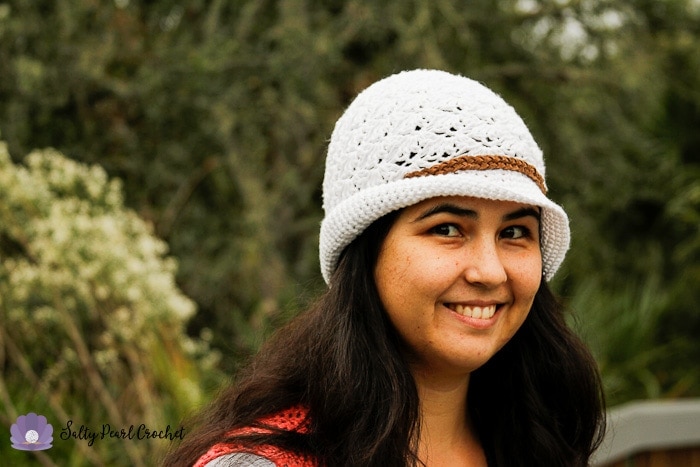 Find the free Bay Breeze Cloche pattern at SaltyPearlCrochet.com!