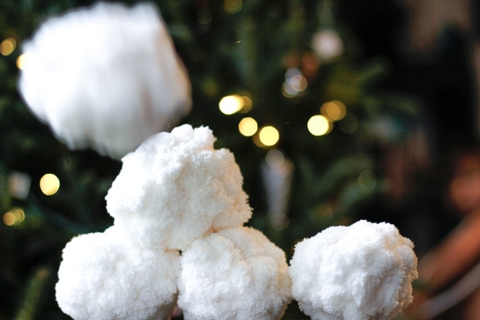 Indoor Snowball Fight - Free Crochet Pattern from Double Knotted Crochet -  EyeLoveKnots