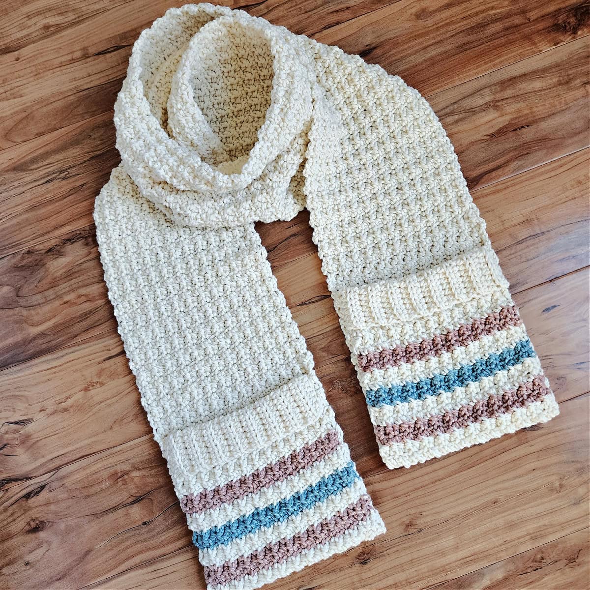 Crochet Scarf with Pockets

