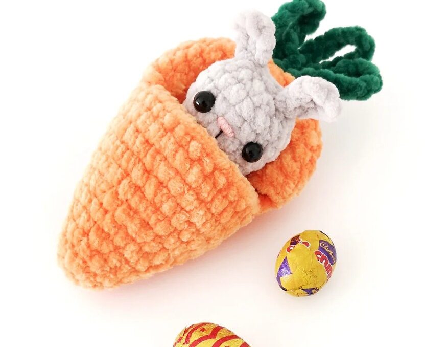 Crochet Carrot Pouch